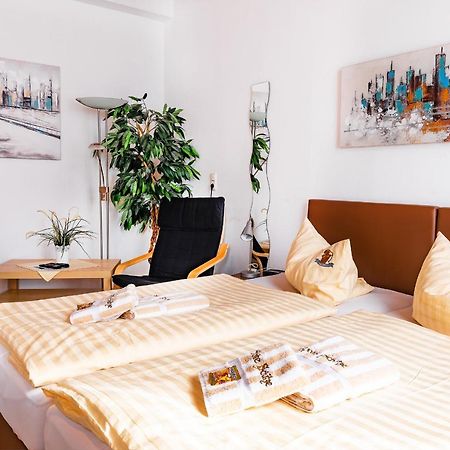 הירט Hotel Schuetze Superior מראה חיצוני תמונה