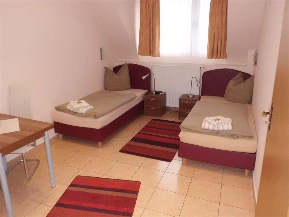 הירט Hotel Schuetze Superior מראה חיצוני תמונה