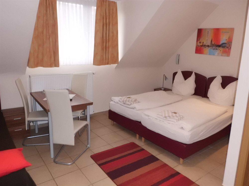 הירט Hotel Schuetze Superior מראה חיצוני תמונה