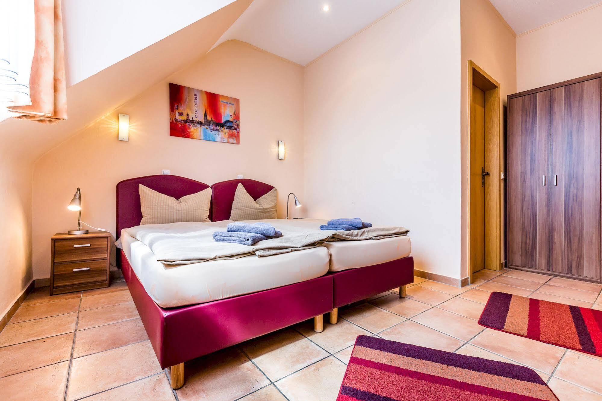 הירט Hotel Schuetze Superior מראה חיצוני תמונה