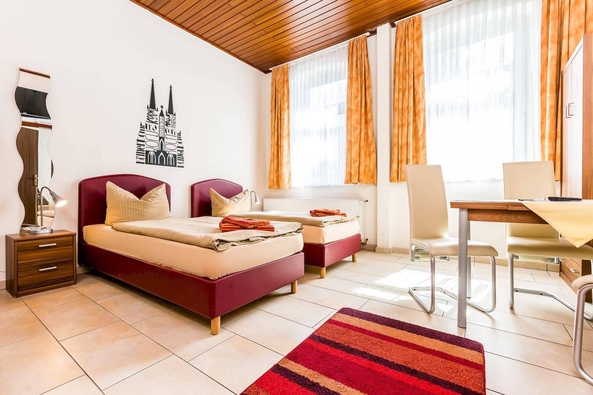 הירט Hotel Schuetze Superior מראה חיצוני תמונה
