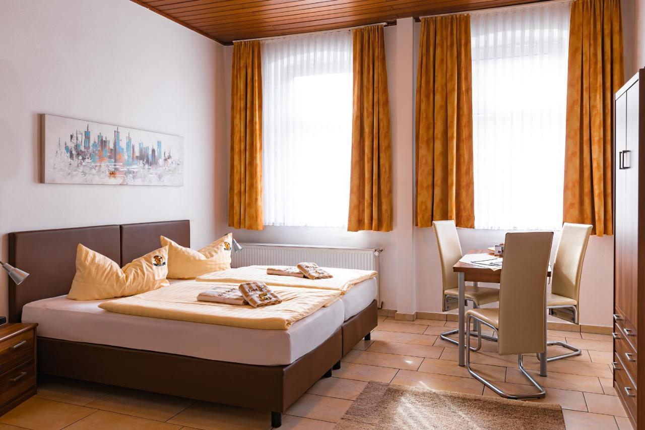 הירט Hotel Schuetze Superior מראה חיצוני תמונה